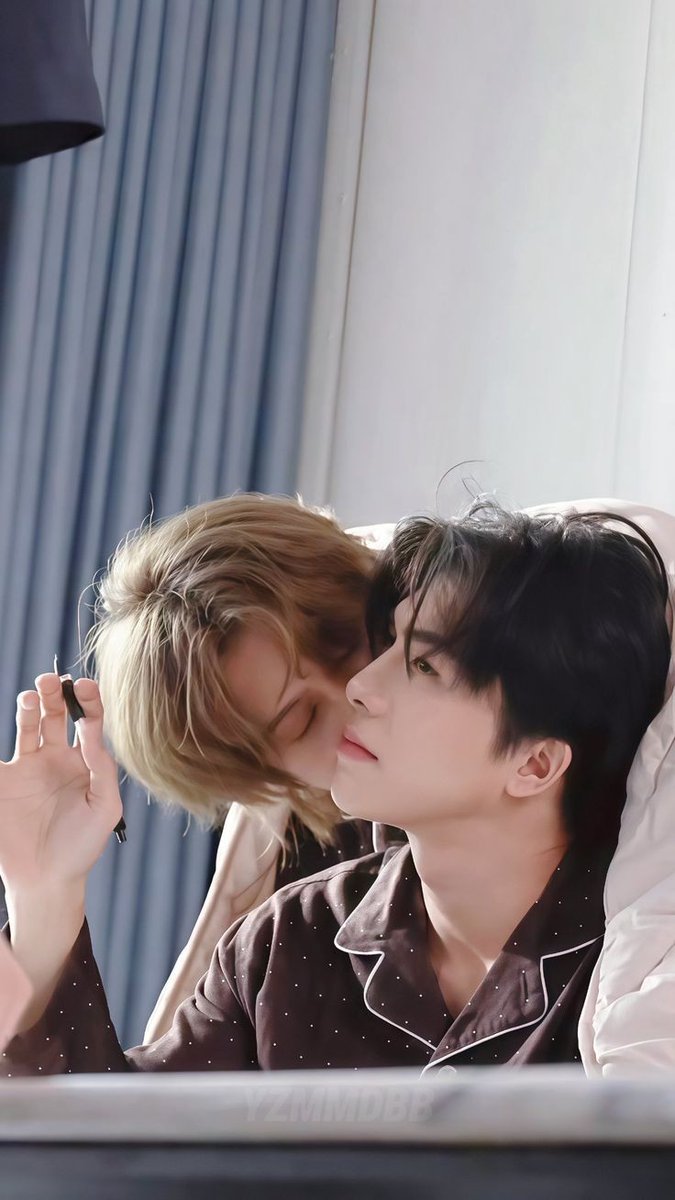 Miłego Dzionka Śpiochy 👨🏻‍❤️‍💋‍👨🏼🫶