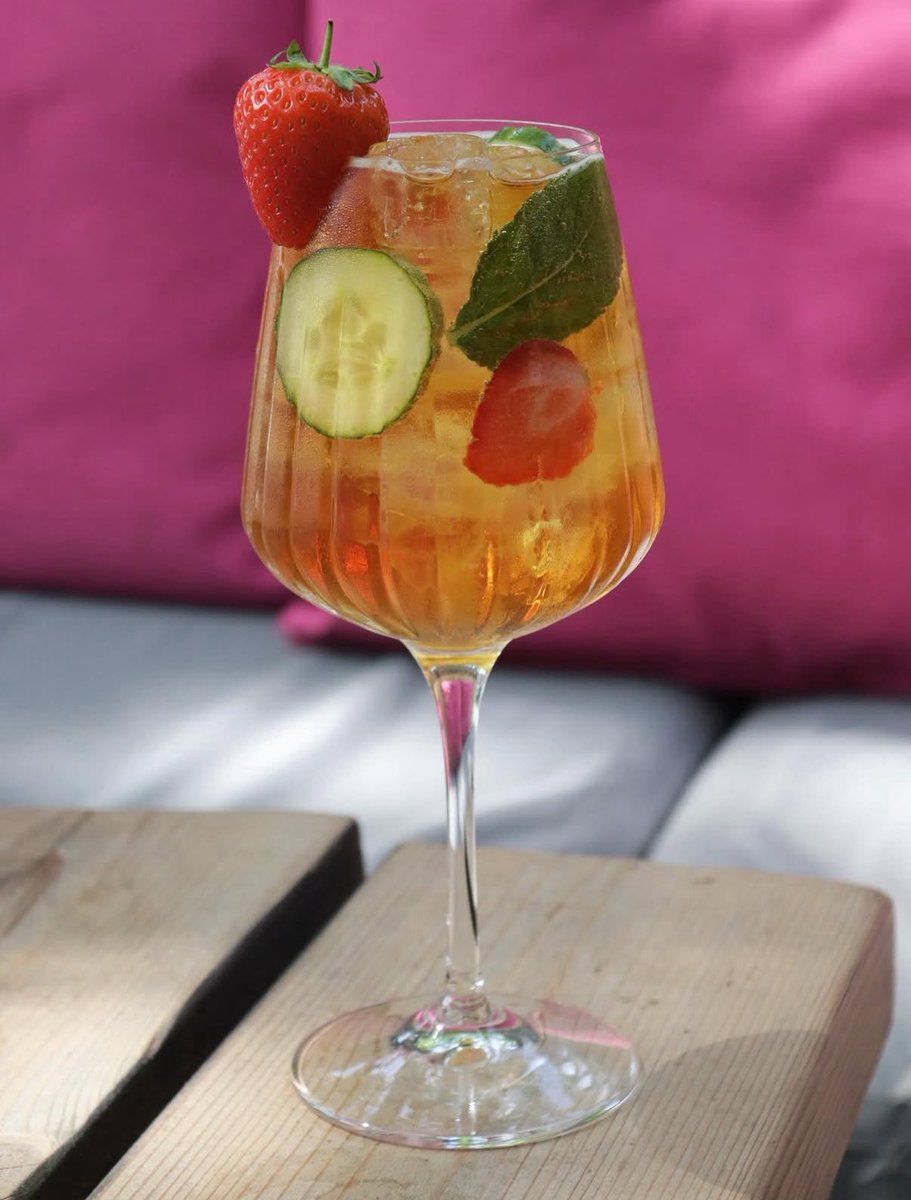 Refreshing spritz &amp; Sunday Roasts are the perfect combo for a Bank Holiday!

Give our Pimms Spritz a try if you fancy a twist on the classic!