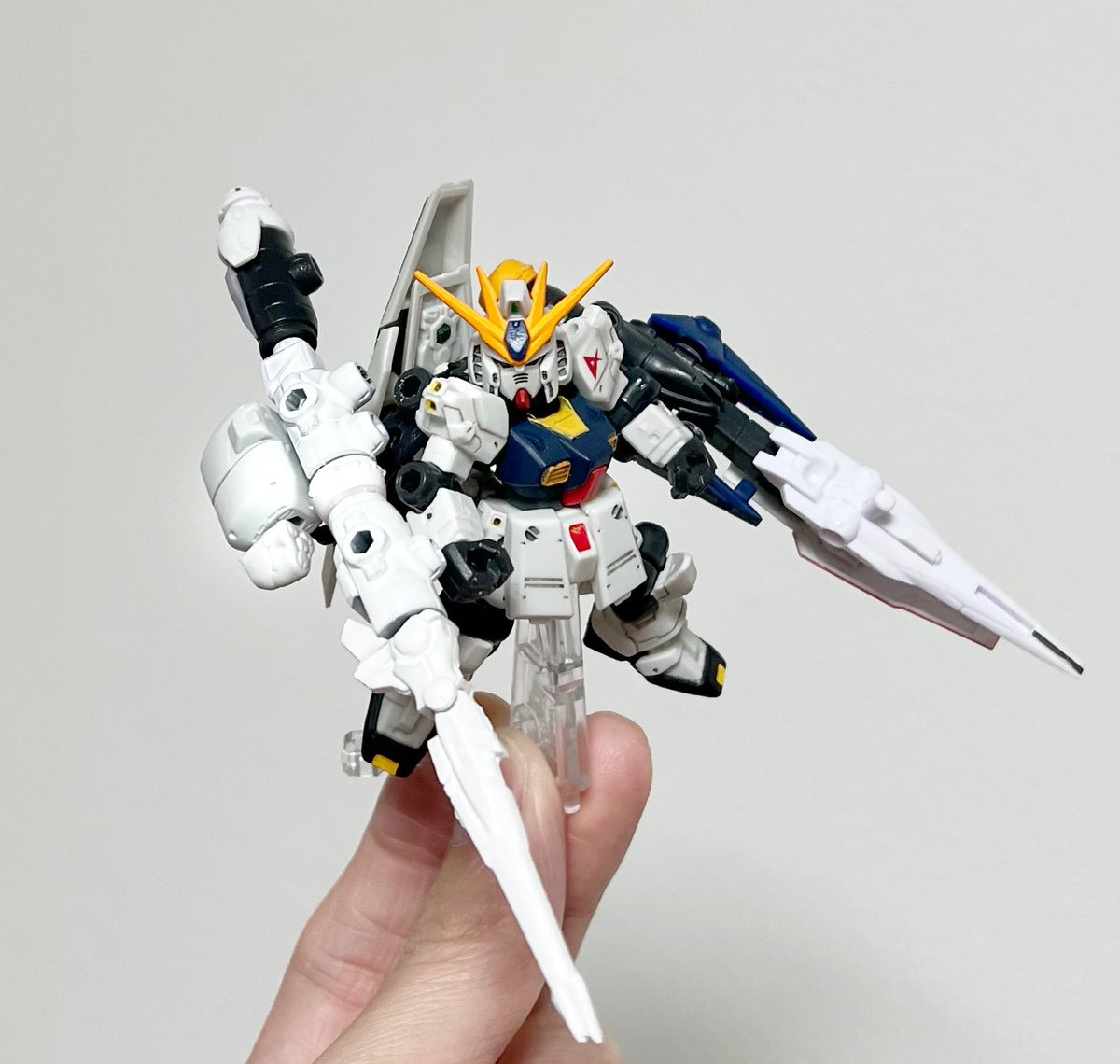 3体の違うνガンダムを組んでみた！ それぞれ雰囲気が全然違って楽しい 