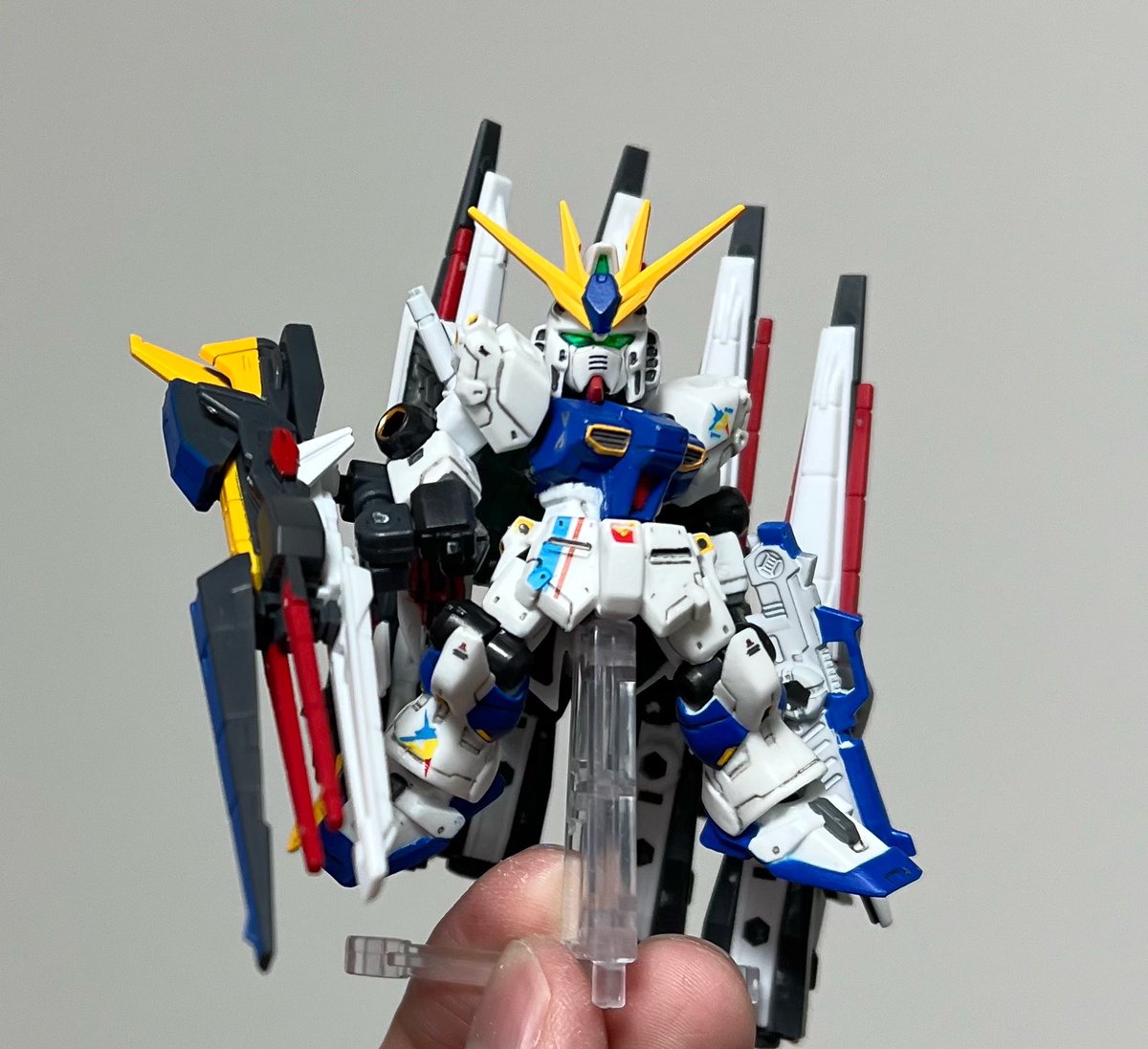 3体の違うνガンダムを組んでみた！ それぞれ雰囲気が全然違って楽しい 