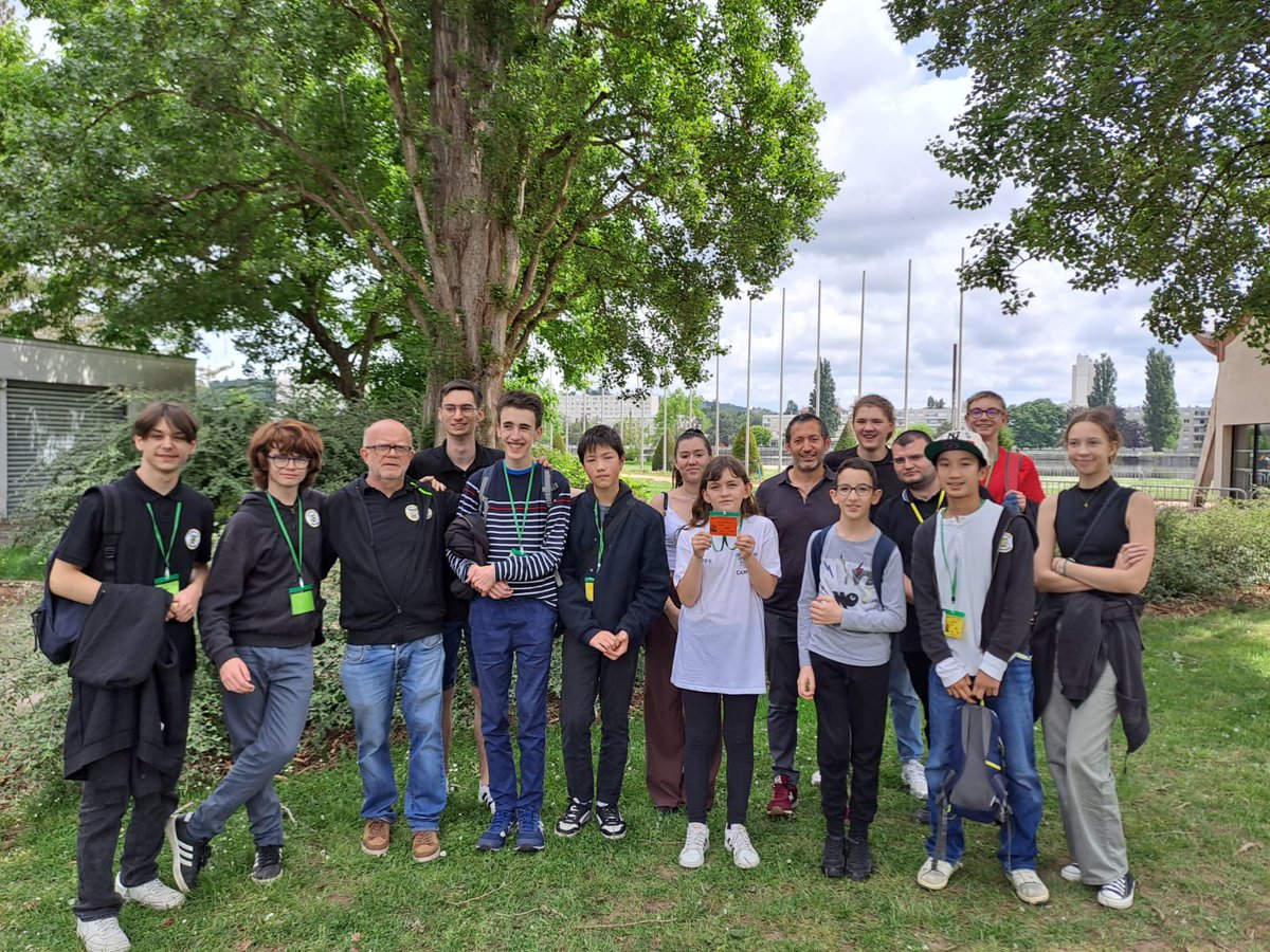 Camille (U10F), Virgile (U14) et Guillaume (U16) l'ont fait, 3 titres de champions de France ! 
Quel moment de folie pour notre club, un immense bravo à nos trois champions qui ont réalisé une compétition d'un niveau exceptionnel !!