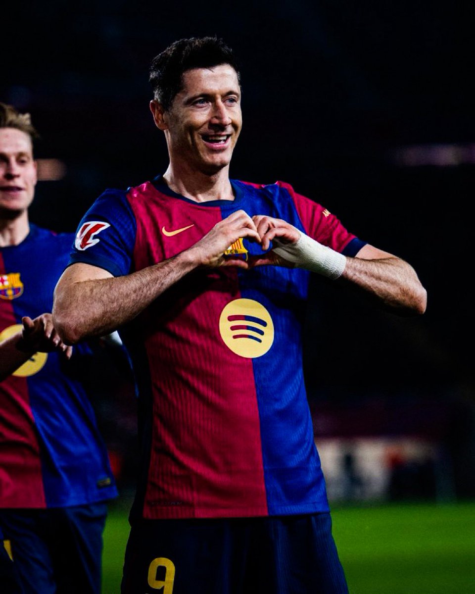 🚨🚨🌕| Robert Lewandowski is training with the group today.

[<a href="/gerardromero/">Gerard Romero</a>]