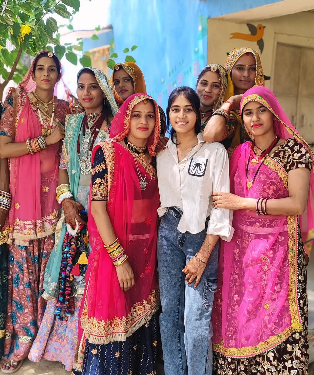 इनमें से सबसे सुंदर कौन है... ❤💙