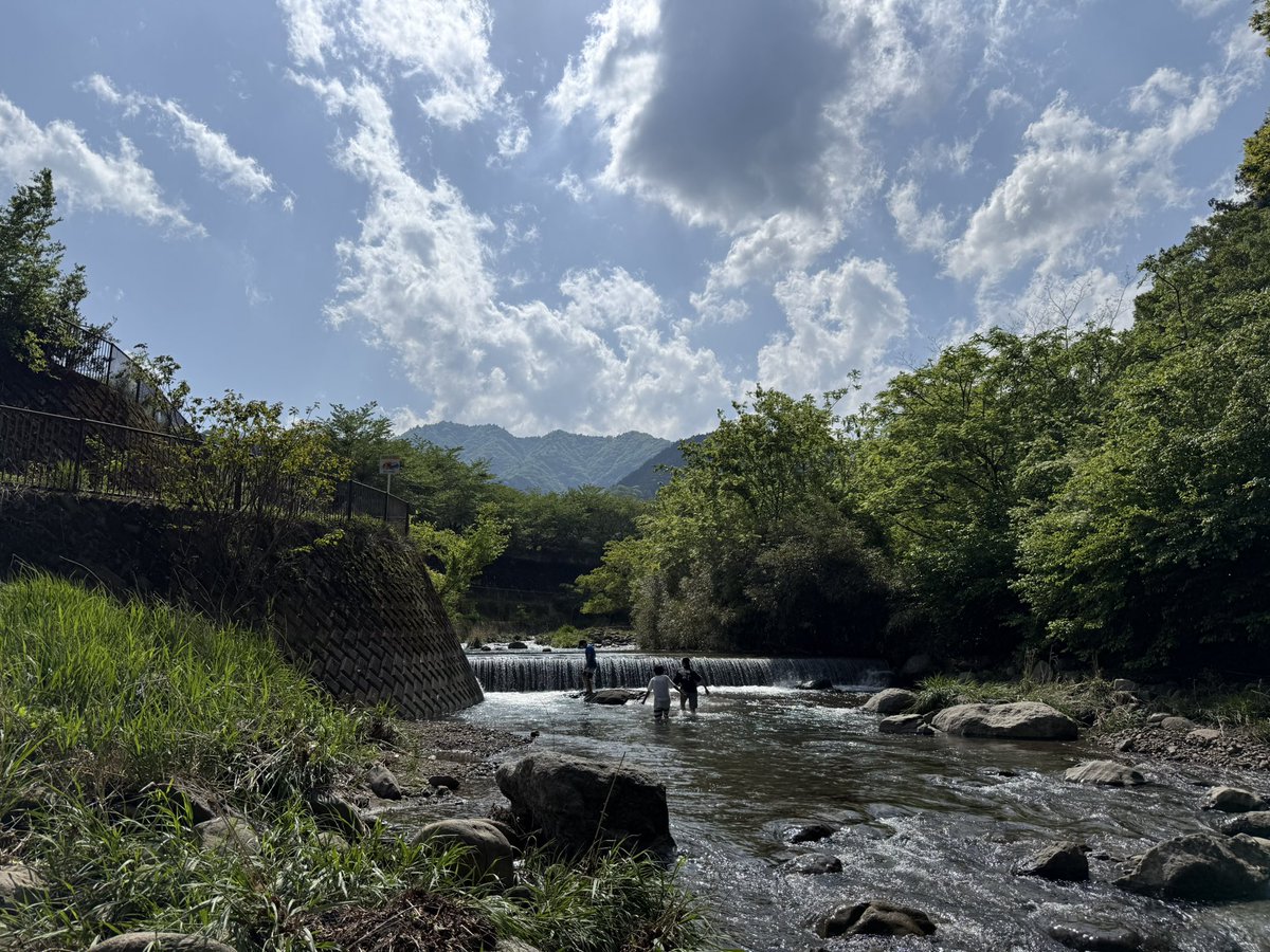 今日は家族で川遊びに行きました
GWはGRヤリスにほとんど乗れてない