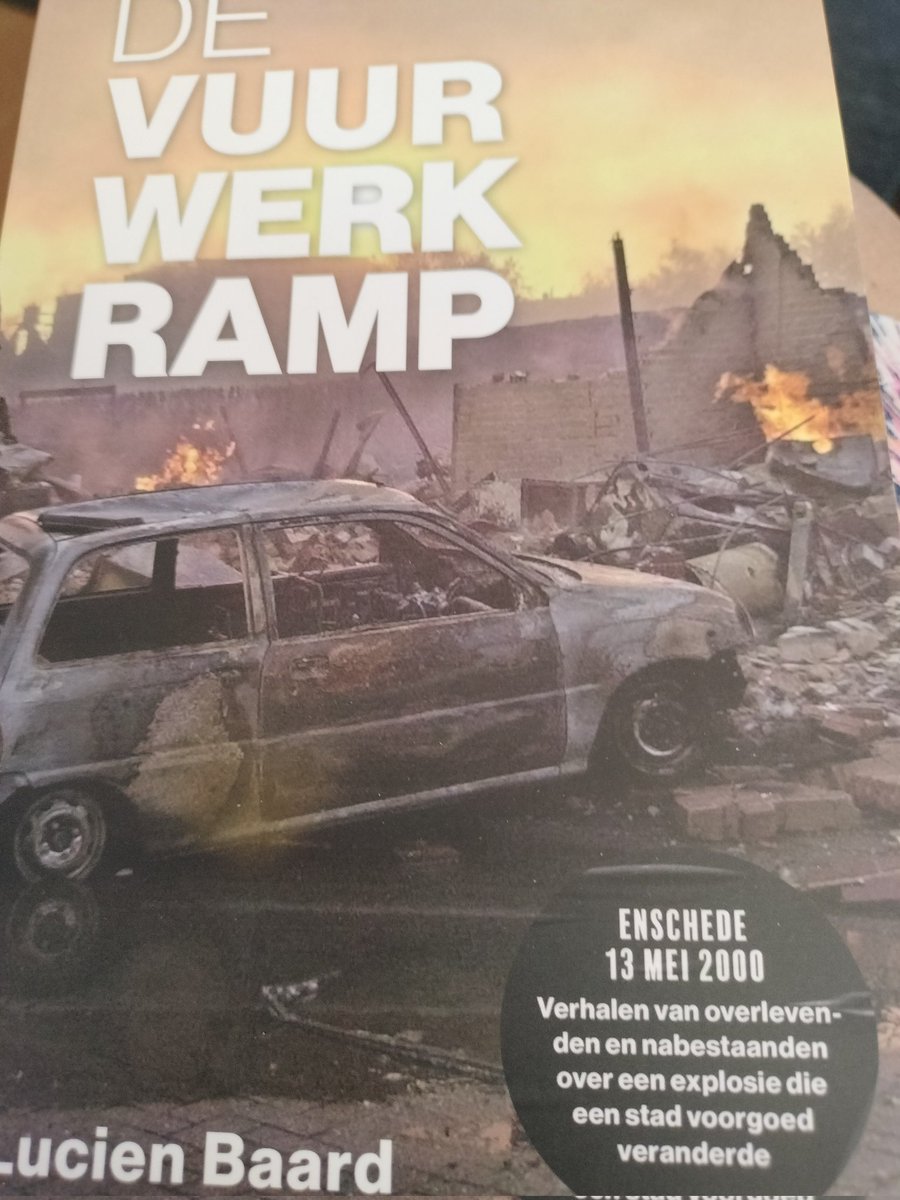 Wat een geweldig boek. In tegenstelling tot de tv-serie niet fictief. De verhalen van de ooggetuigen voor wie het leven na 13 mei  totaal veranderde, raakt je in je ziel. Ik kon het boek met moeite even wegleggen.