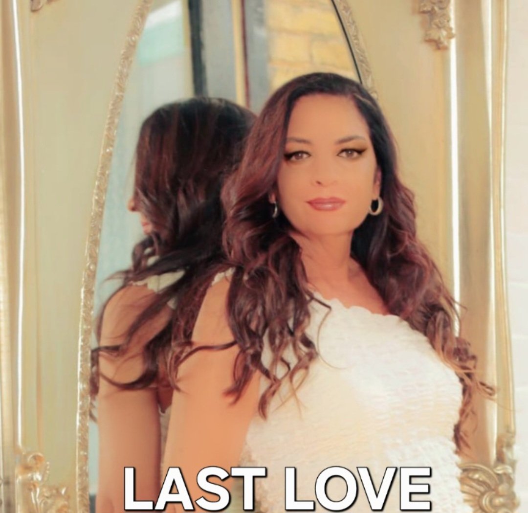 Where you had a bank Holiday over in the states and uk tomorrow There is a delay ❤️on releases 
ssongbird.co.uk 
Reverbnation.com/lperrysmusic 
ssongbird.co.uk