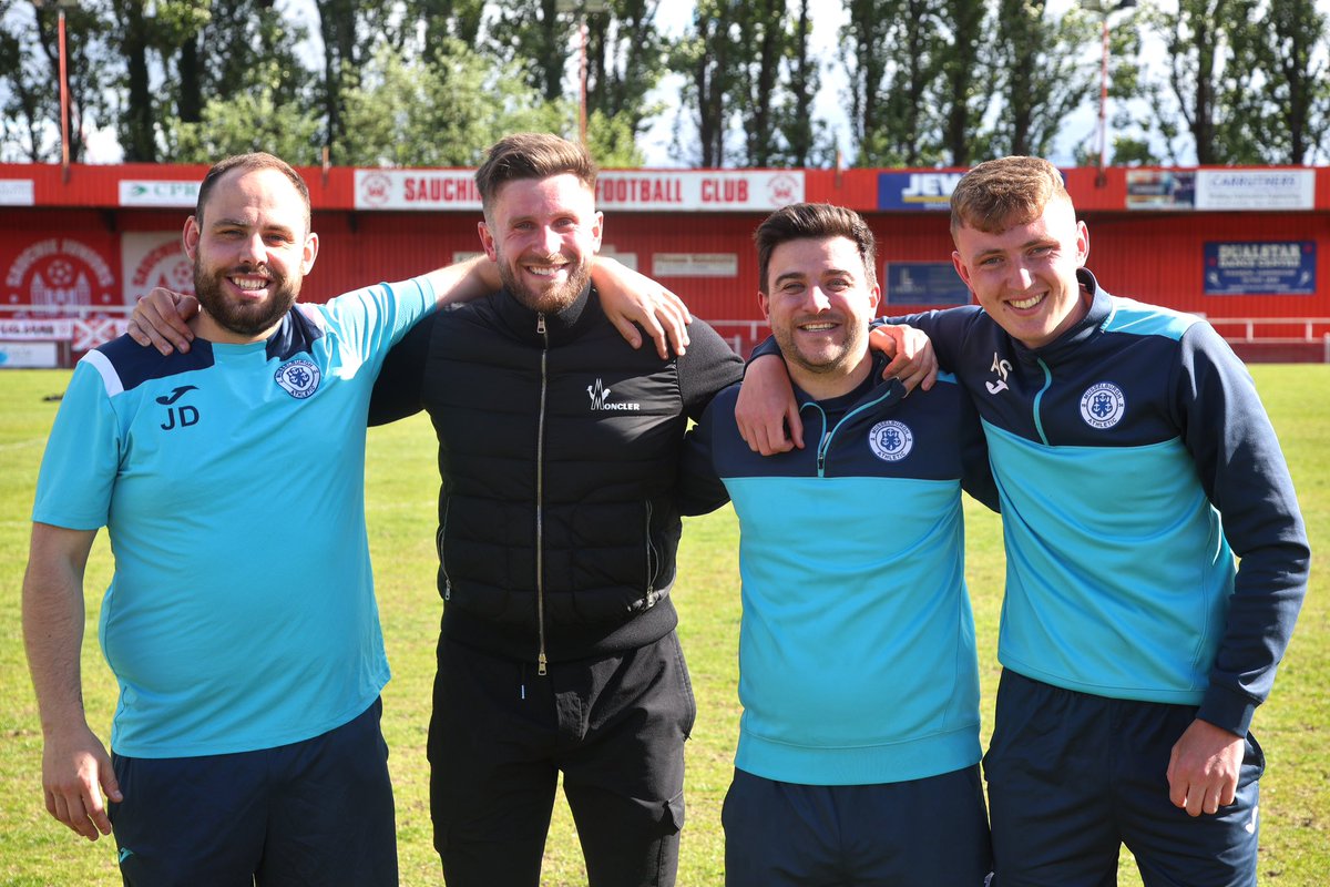 Happy Sunday folks, these 4 smiling faces confirm that yesterday wasn’t all just one big dream! 
Hope there’s not too many sore heads today! 

💙