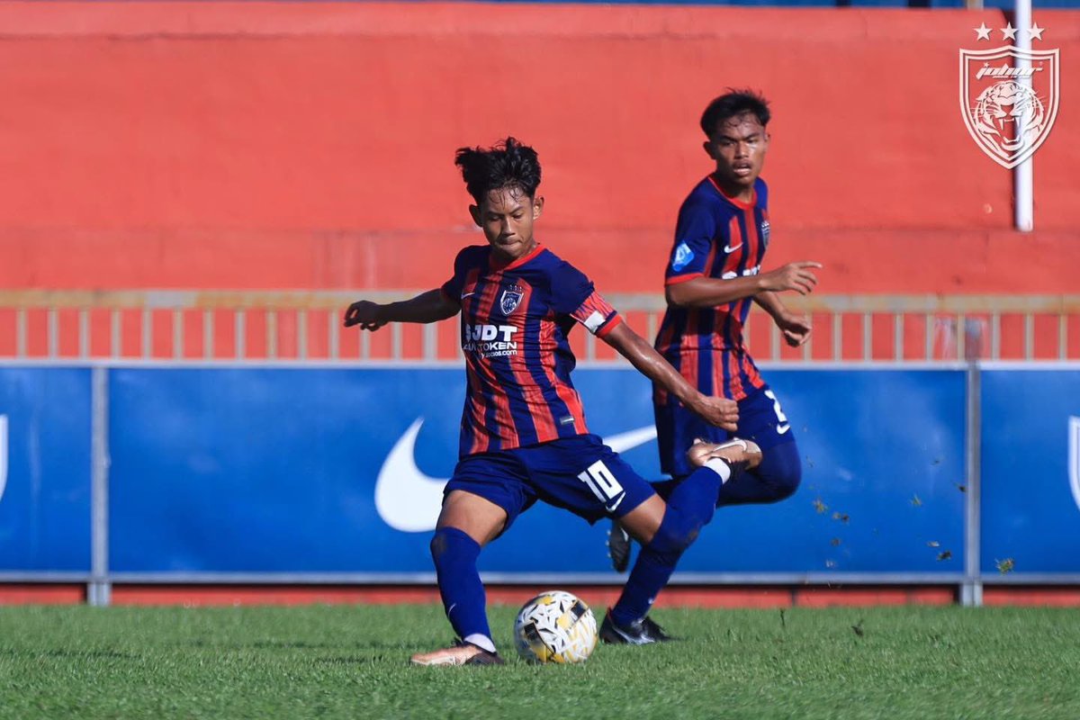 𝗬𝗢𝗨𝗧𝗛 𝗖𝗨𝗣 𝟮𝟬𝟮𝟱

FT: JDT V  [2-1] SSTMI U17
(Arayyan Hakeem 41’ / OG 48’)

More photos at facebook.com/share/1AcqU8nb…

Hidup Johor Demi Johor
#WhatCanYouDo
#TheTMJeffect
#HarimauSelatan
#SouthernTigers
#PermataSelatan
#JewelOfTheSouth
#JDTuntukSemua
#JDTforAll