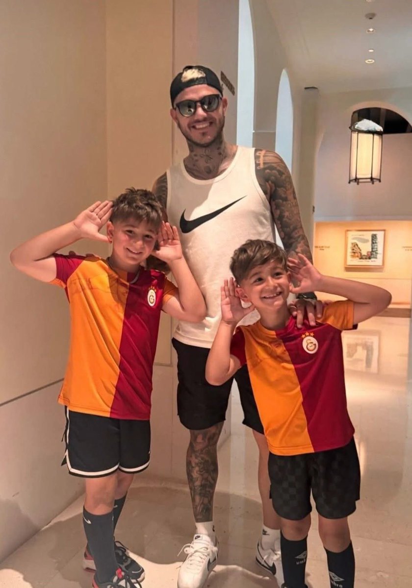 cassioo_lincoln's tweet photo. 🔥Ülke, kıta fark etmez.. Galatasaray’ımızın 100 Yılını Başlatmış #KRAL 😍🥰 💝
#Son4 ! https://t.co/RqlXoPzJlX