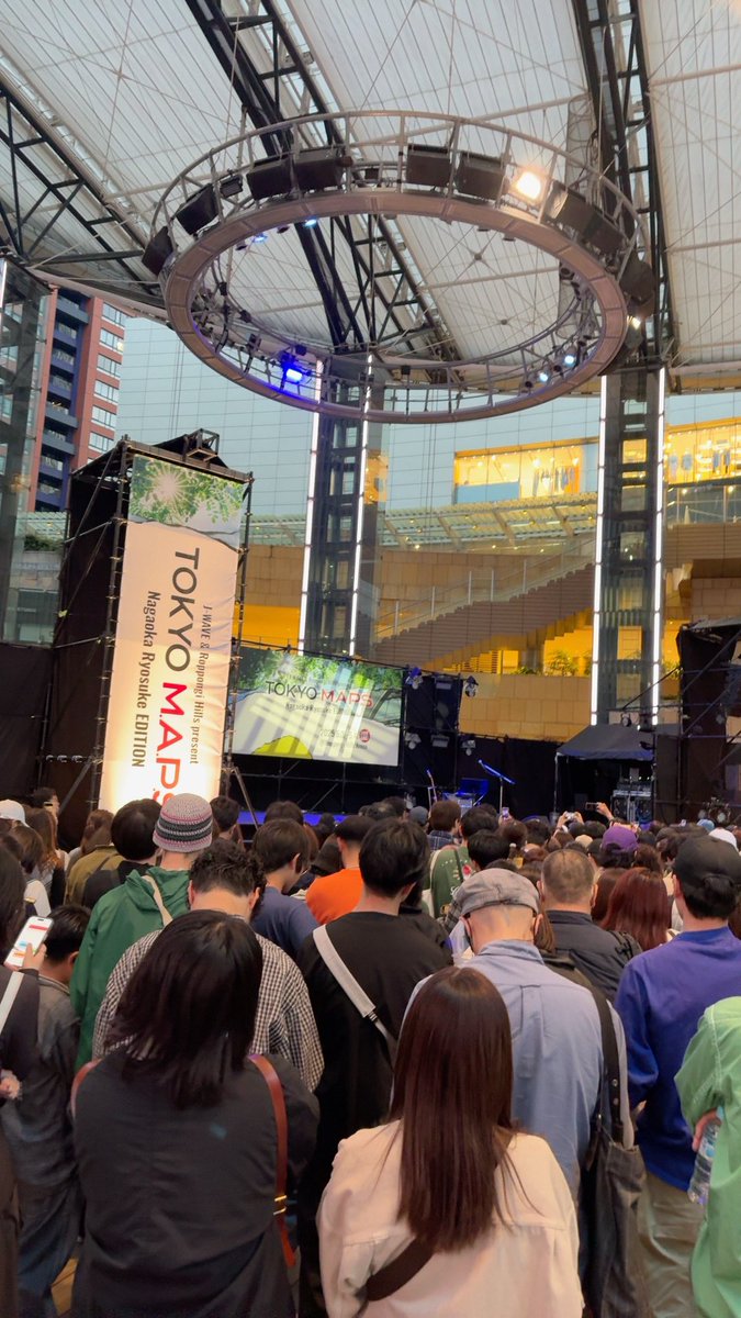 長岡亮介をフリーライブで。
アンコールは雨。