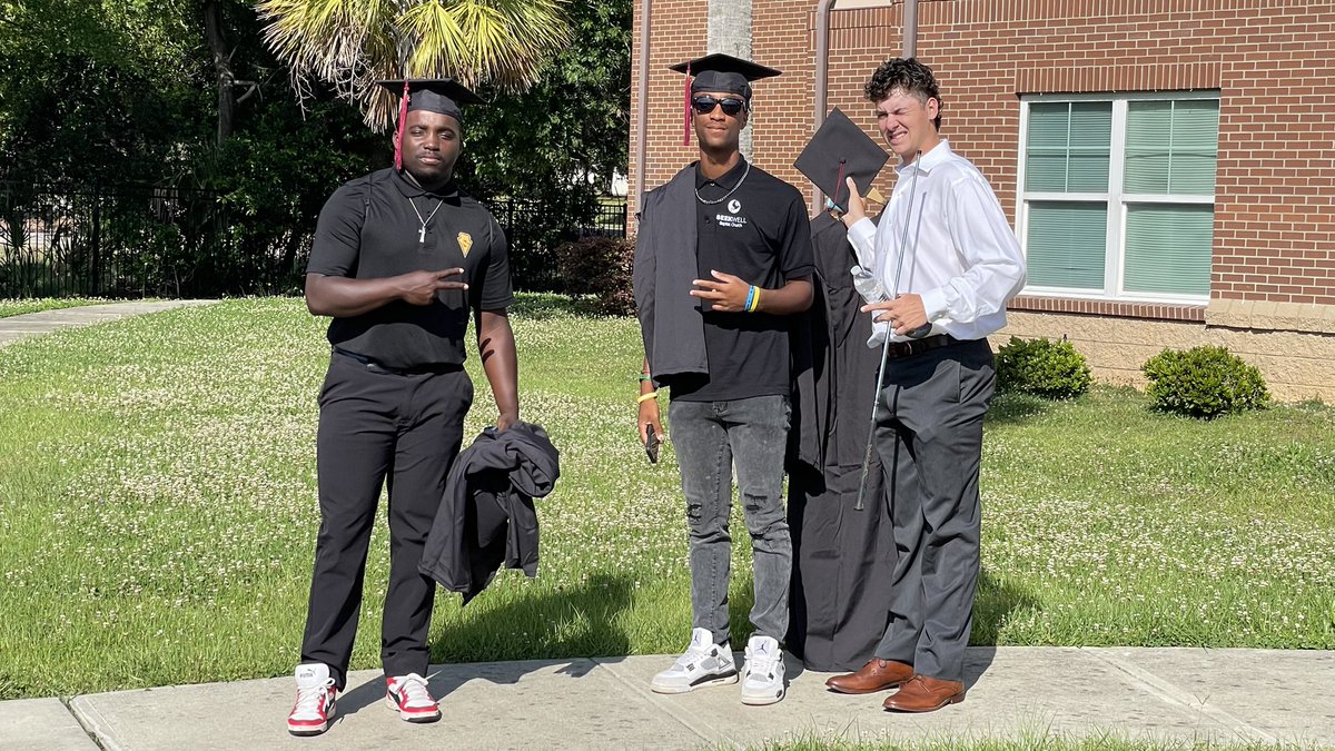 itsyahboimalcom's tweet photo. Graduated on Friday and likely playing my last Salkehatchie game today. Grateful for the journey—ready to continue my education and find a new baseball home. Tale of the tape. |3B,OF|1B| 3.5GPA| The dream is real. Come get some. #ready2commit https://t.co/xqwg28ExTh
