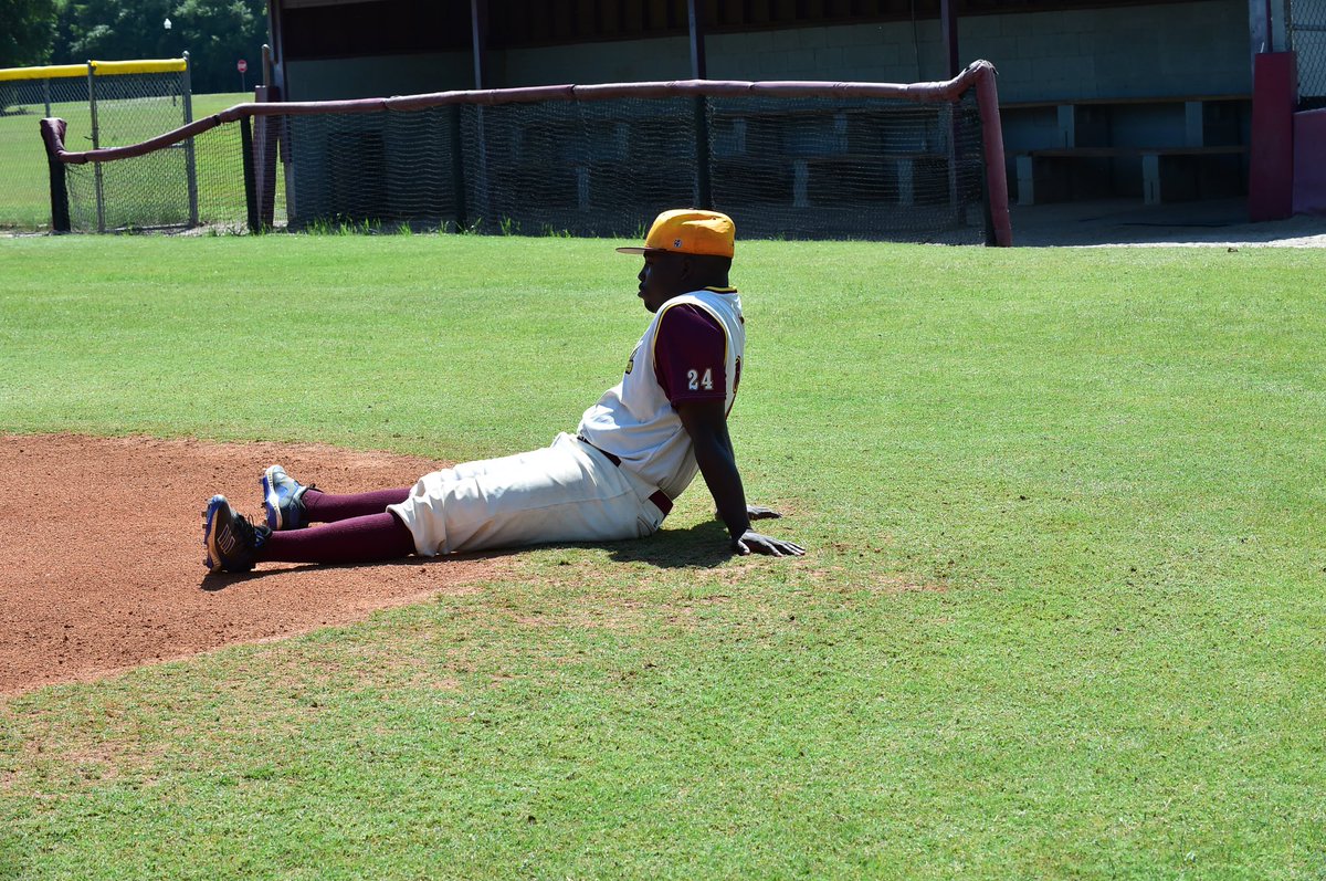 itsyahboimalcom's tweet photo. Graduated on Friday and likely playing my last Salkehatchie game today. Grateful for the journey—ready to continue my education and find a new baseball home. Tale of the tape. |3B,OF|1B| 3.5GPA| The dream is real. Come get some. #ready2commit https://t.co/xqwg28ExTh