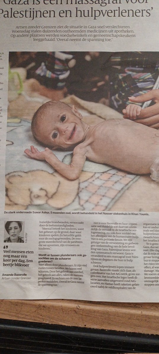 #herdenken ?? Stop liever je energie in het redden van stumpers als dit kleine mannetje.