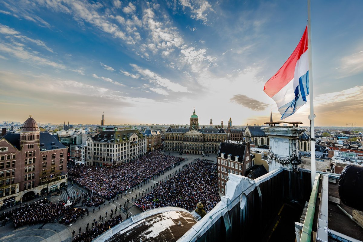During the national commemoration of Remembrance Day we remember all - civilians and soldiers – who have been killed or murdered in the Kingdom of the Netherlands or anywhere else in the world in war situations or during peacekeeping operations since the outbreak of World War II.