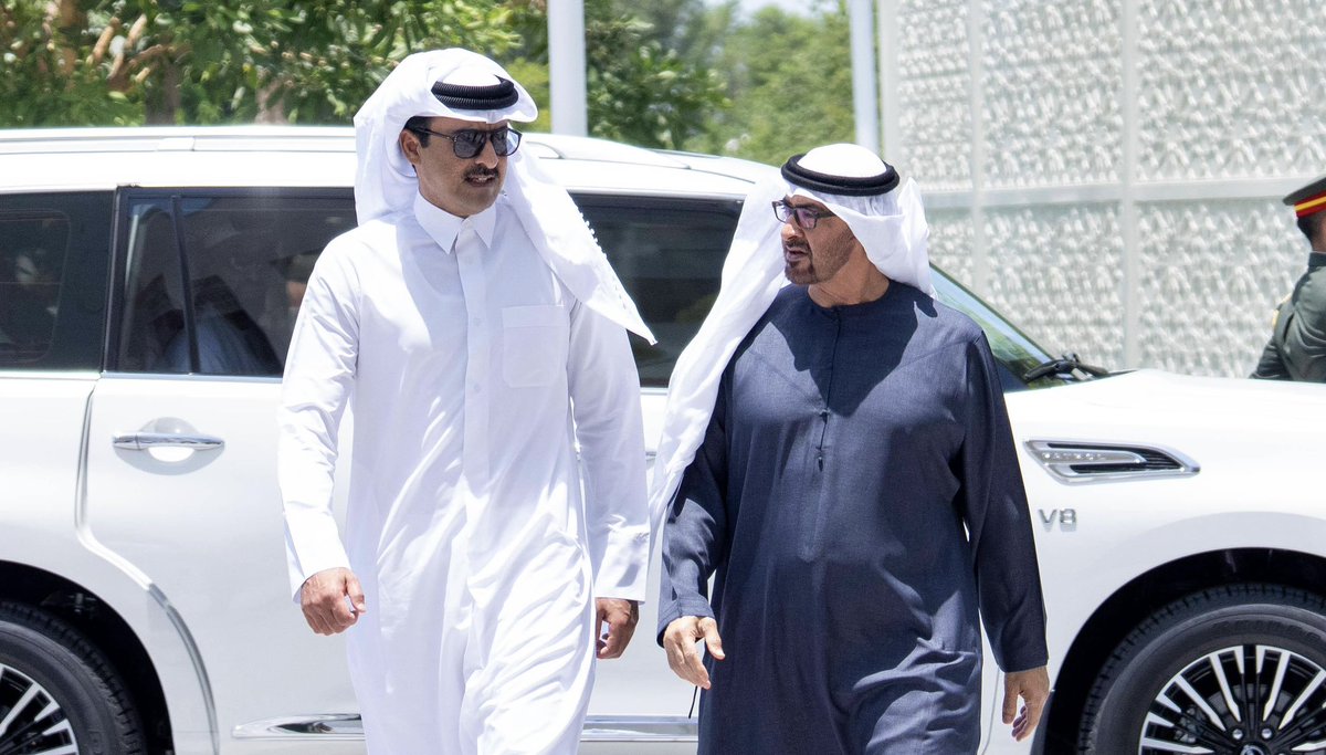 TamimBinHamad's tweet image. لقاء بنّاء جمعني اليوم بأخي سمو الشيخ محمد بن زايد آل نهيان، في مدينة أبوظبي، تطرقنا فيه إلى الفرص والآفاق الكبيرة لتطوير التعاون الثنائي في مجالات متنوعة، بما يعود بالنفع على شعبينا الشقيقين والعلاقات الأخوية الوطيدة بينهما. ناقشنا أيضا التطورات التي تشهدها المنطقة، وقضايا…
