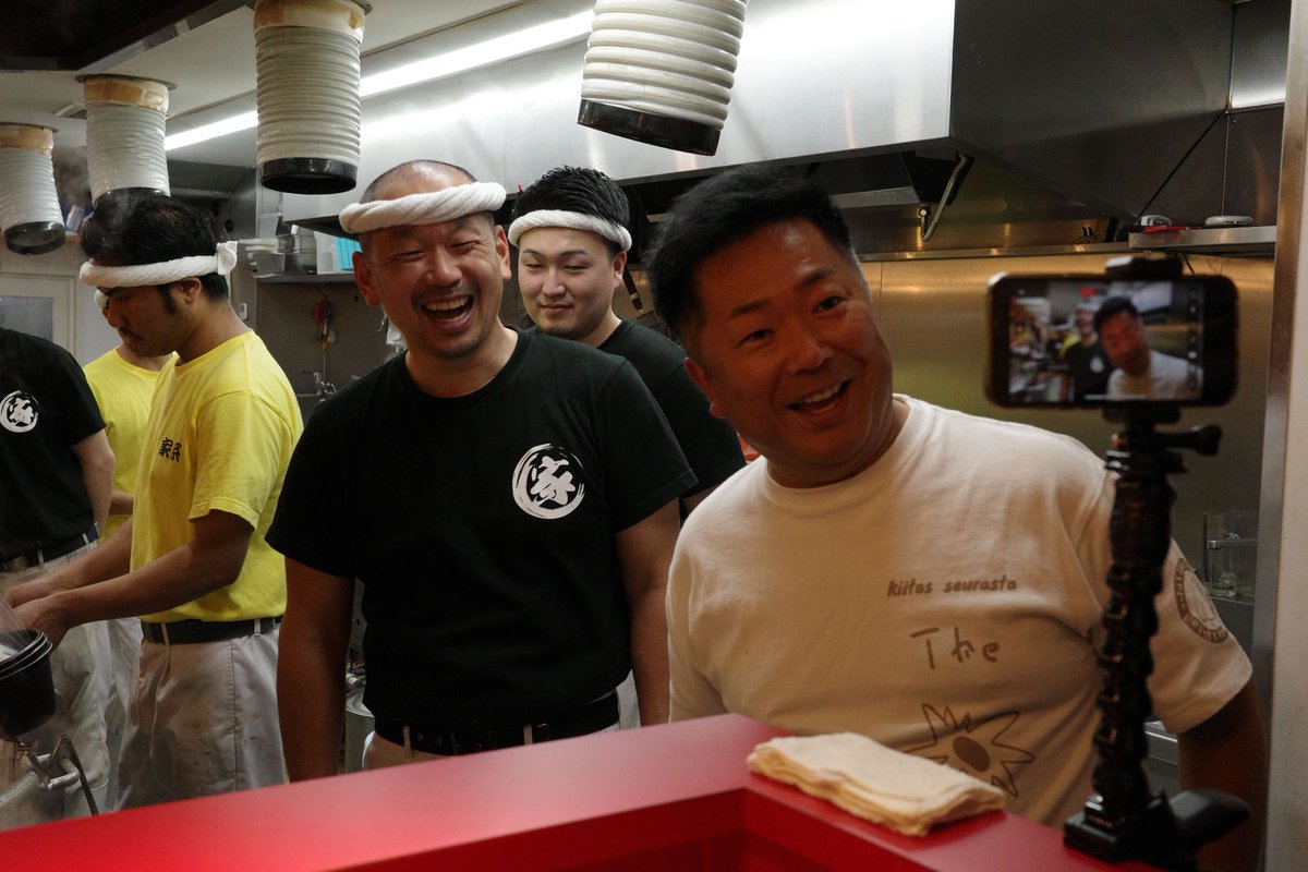 王道家味の継承店カズ家で生配信中‼️
皆様のコメントにお答えしてます🙌
youtube.com/live/KbEbQG3WJ…