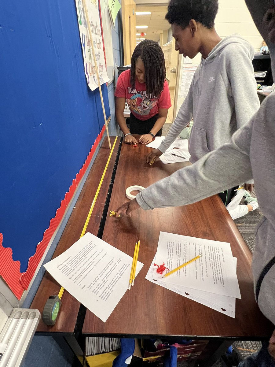 DrBennettR2's tweet image. ❤️ our collaboration with @LongleafMiddle @spmeagles @R2eSchool @KMMPMPanthers These students and teachers are honing Algebra skills in preparation for the EOC. #SaturdayMood #Bootcamp #Choose2LevelUp #StudentEngagement @RichlandTwo