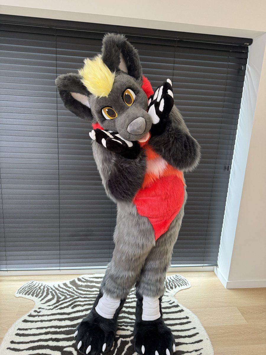 Finished fullsuit commission for <a href="/darkDrakee/">Drakee</a> 😊