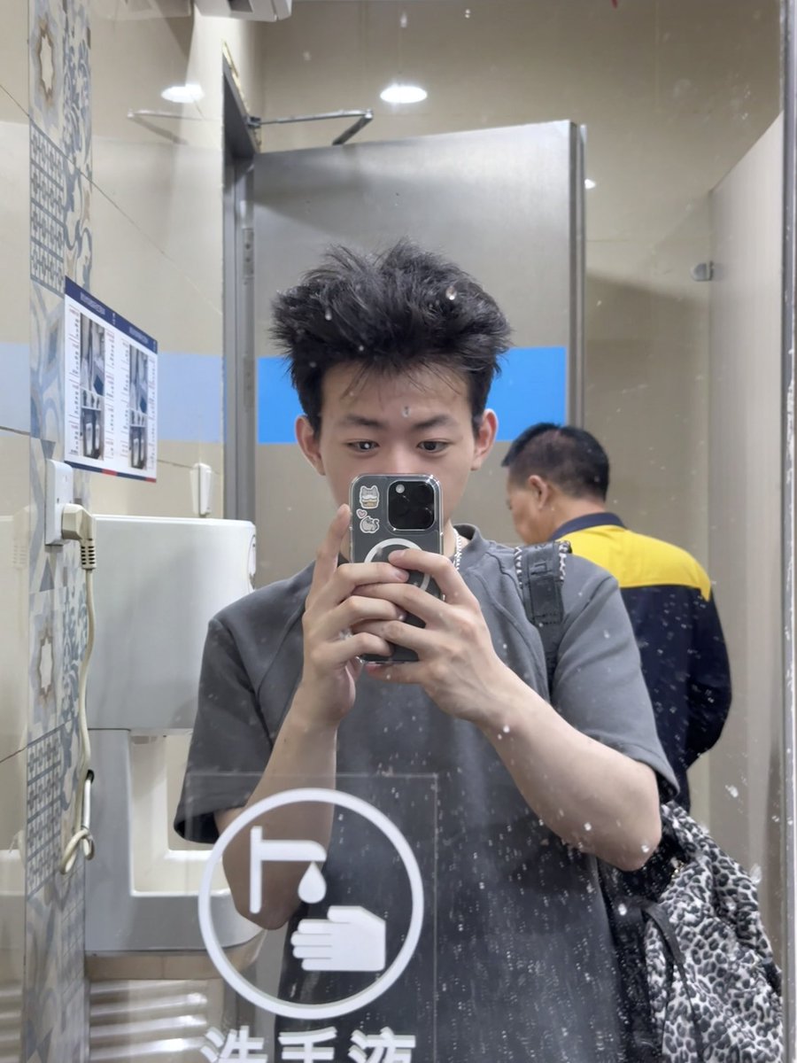 骑车直接喜提新发型🌚