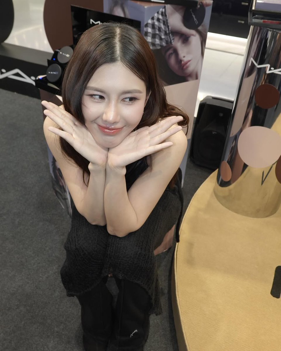 mheemhaaboost's tweet image. ชีเสริฟ ~ 

#FIXผิวใหม่ให้MACเสิร์ฟ #MACSTUDIOFIX #MACCosmeticsThailand
#GraceHarper
@thegraceharperr