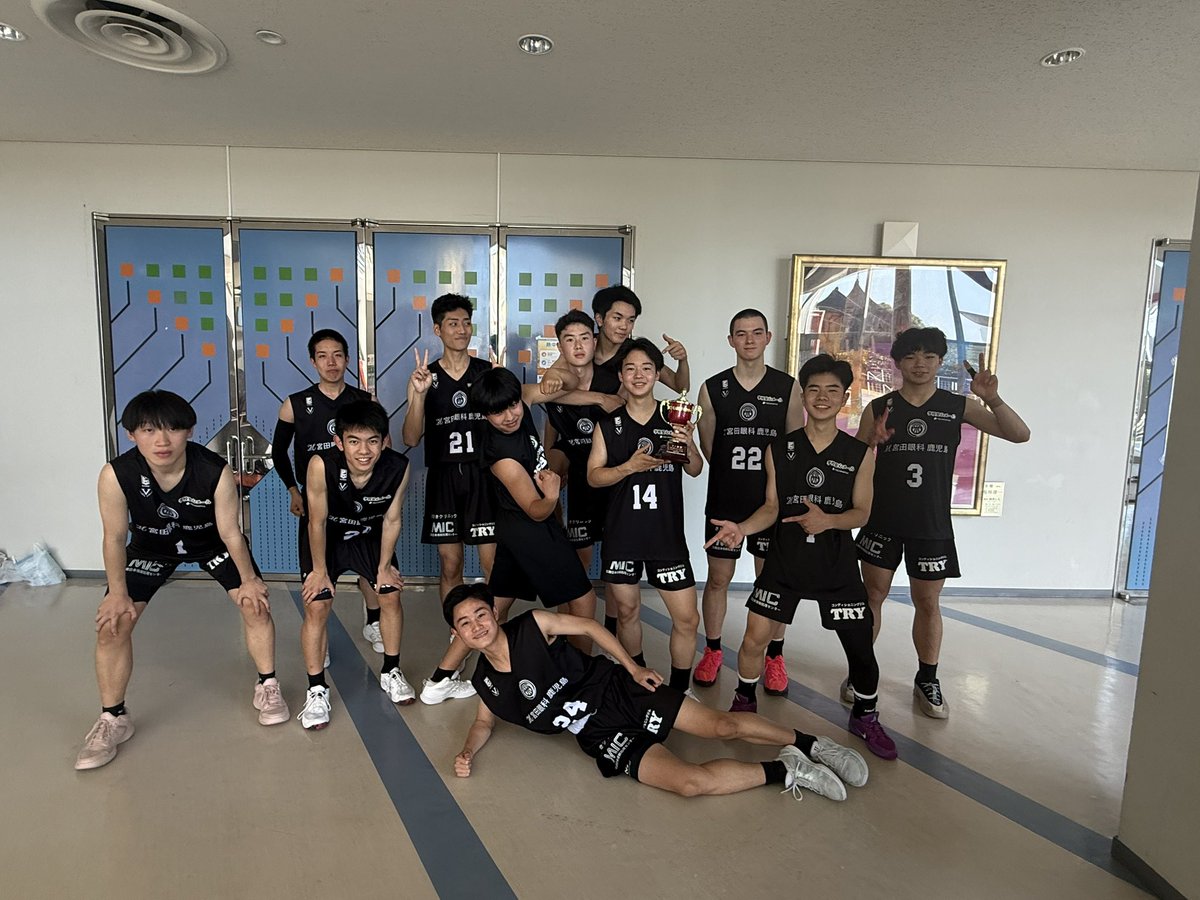 rebnise_academy's tweet image. スプレット・鶴翔カップ優勝しました！
チームの課題にチャレンジし続け、良い結果を残すことが出来ました🙌

大会関係者の皆さま、対戦相手の皆様ありがとうございました！

 #鹿児島レブナイズU18