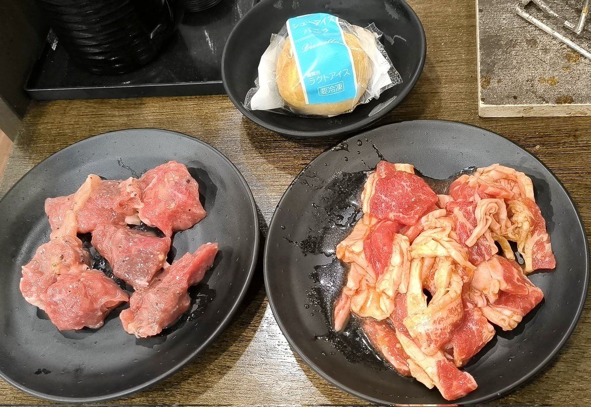 『うおォン 俺はまるで人間火力発電所だ』財力含む大人力の差で五郎さんに成れないコトはわかったので、食いっぷりだけでも倣うよ。一人打ち上げフォー!というか他人を巻き込まないから出来るコトよね、"旅の締めごはん"としてどうなのよ?!なのは僕にだって解る(;^-^A 