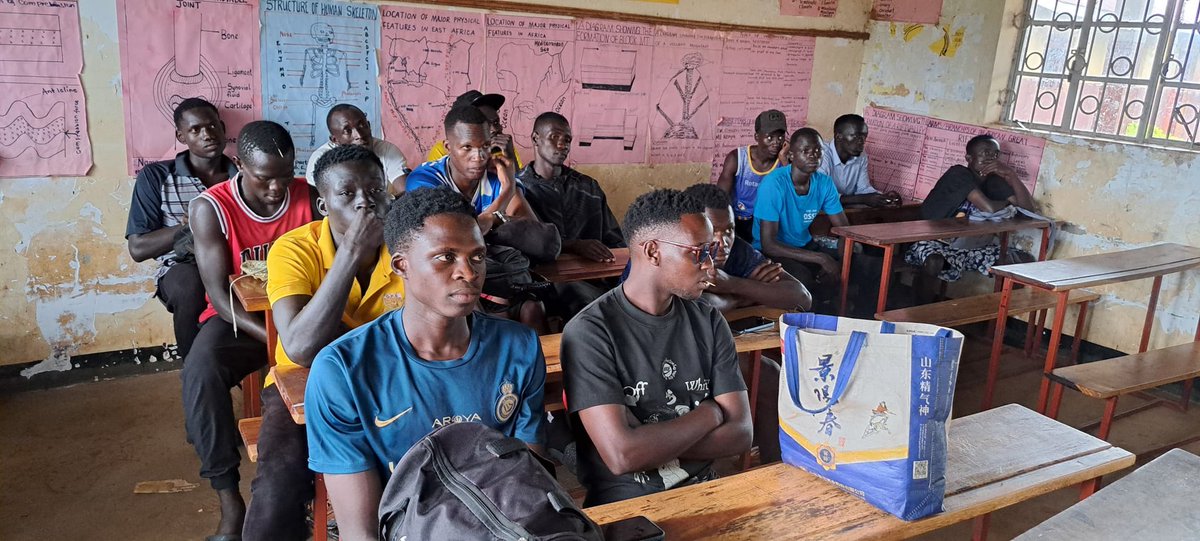 official_lccfc's tweet image. 📌📌 Team talk.

The coach is commissioning the  soldiers for the task ahead of them.

Amati Fc Vs LCCFC 

Kick-off: 3pm

#Lccfc
#LeeAger 
#MissionBigLeague