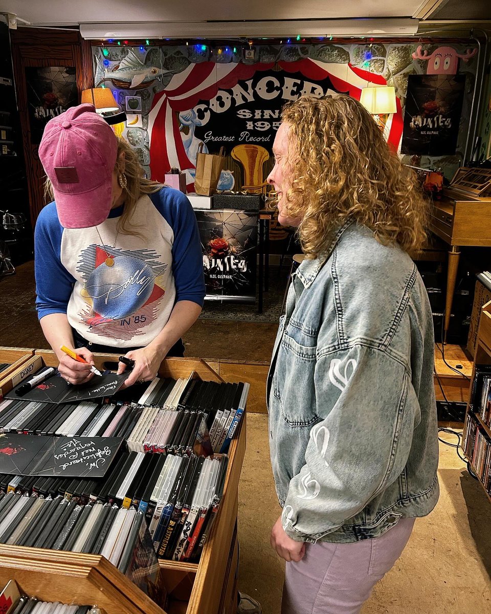 Alweer 1 jaar geleden! Wat een fijne dag was dit 💜

<a href="/IlseDeLange/">Ilse DeLange</a>