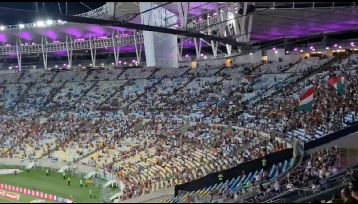 RFDado's tweet photo. Maracanã vazio no jogo do Flu. Torcida inteira no Show da Lady Gaga 🤣 https://t.co/M8alzHvy6U