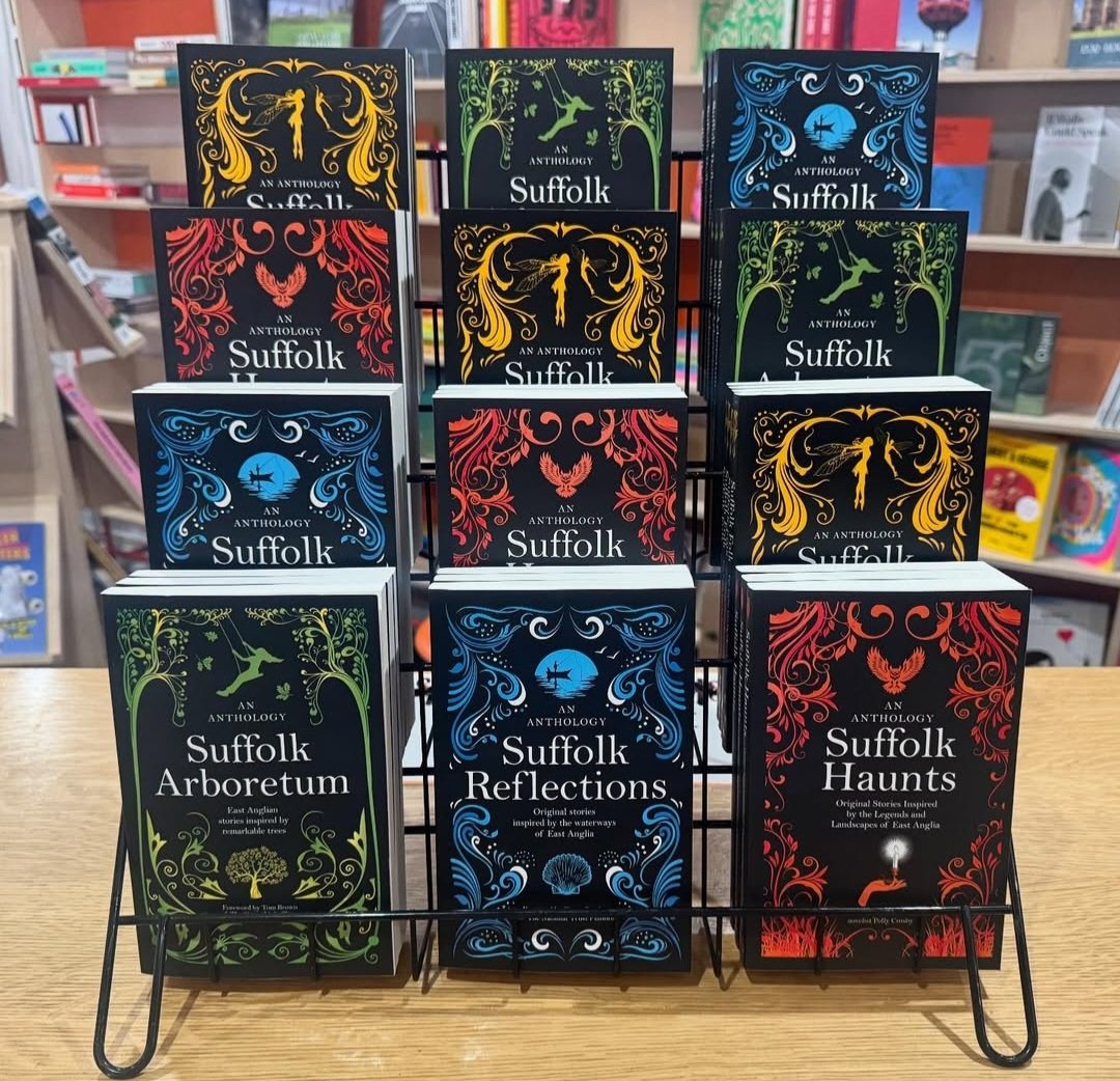 UOSEnglish's tweet image. Do you dream about seeing your own stories in bookshops? 📚 Check out our #MA Creative and Critical Writing, open for Sept 2025 entry! ✨️🖋 uos.ac.uk/study/ma-creat… #Creative #WritingCommunity #Masters