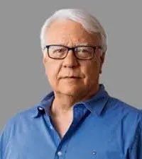 Programa Visão Global da <a href="/antena1rtp/">Antena1, RTP</a> emitido hoje 
Vasco Rato convidado deu tantos beijos no rabo de Trump que deve ter ficado com hemorróidas nos lábios