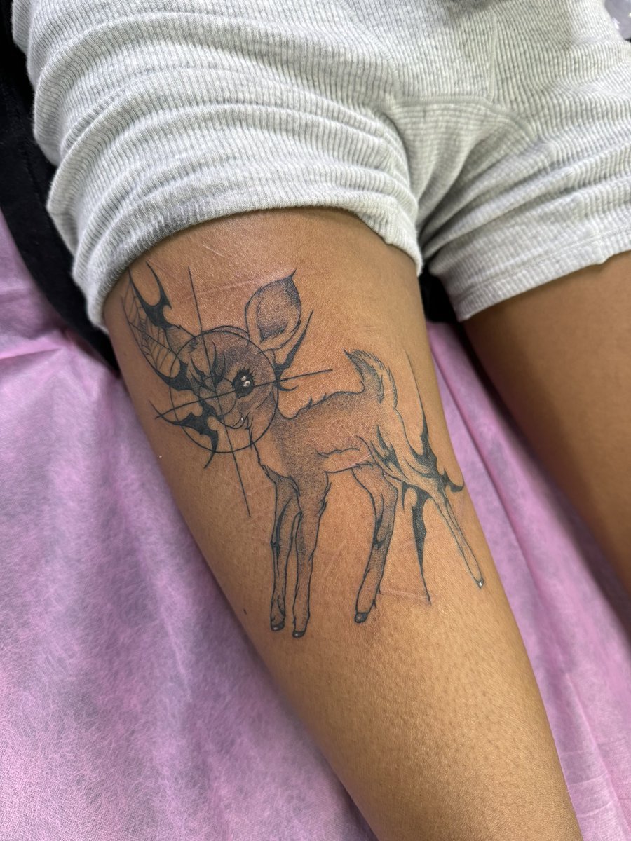 lblairtattoos's tweet photo. 🦌💗✨ https://t.co/k4BOV9NDYv
