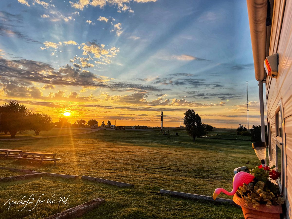 Apackof2Redux's tweet image. Good Morning

#apackof2  #fulltimervers #Oklahoma