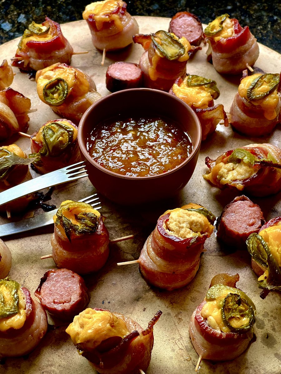 QCSausage's tweet photo. #MayThe4th be with all the amazing #flyingpigmarathon runners today!πββοΈπββοΈ
#sunday #MayThe4thBeWithYou #runthepig #pigshots #newrecipe
https://t.co/hwadGi4LsN https://t.co/QDc5xl9Ae0