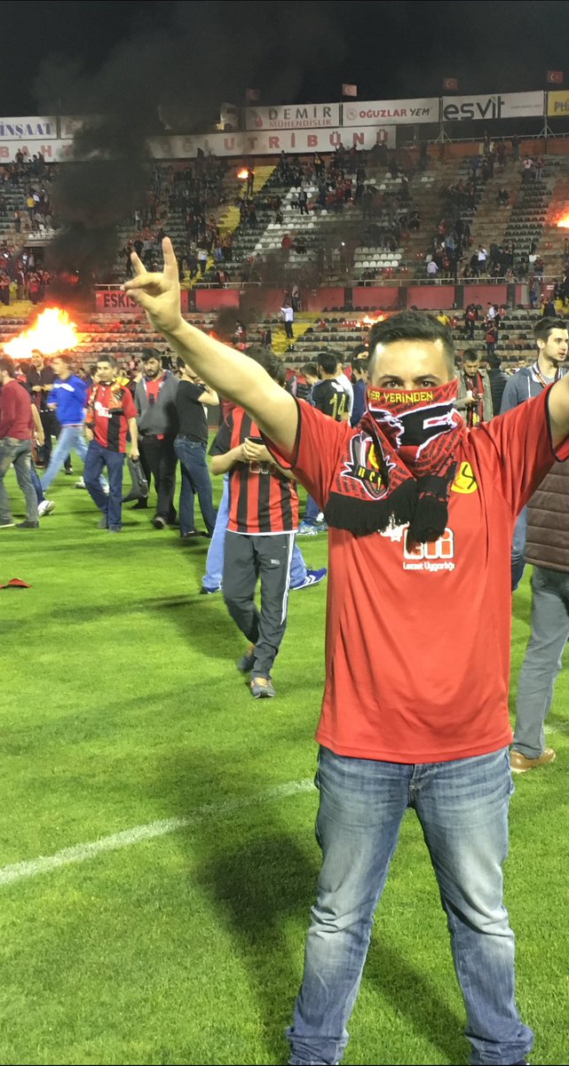 Bugün şampiyon olacağız!

#Eskişehirspor 🖤❤️