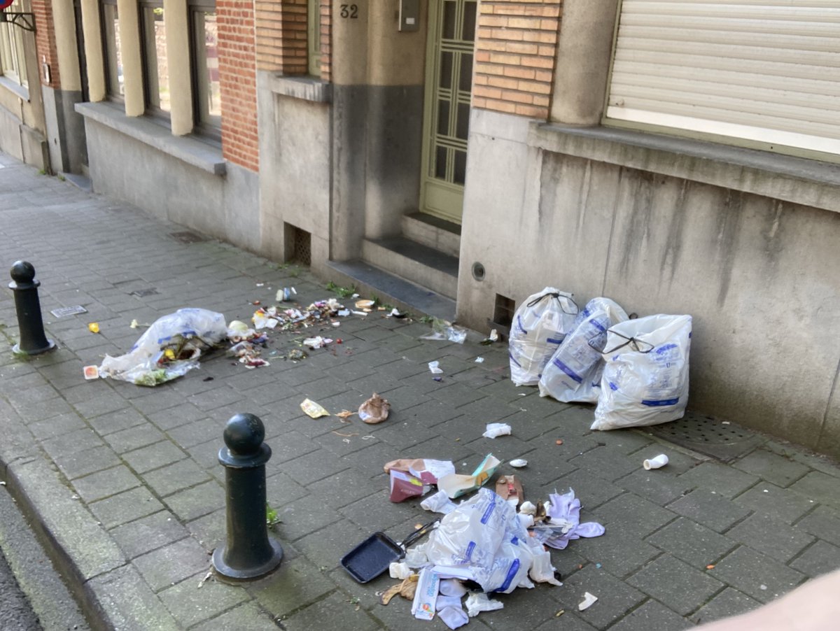 IxellesMaPoubelle tweet media