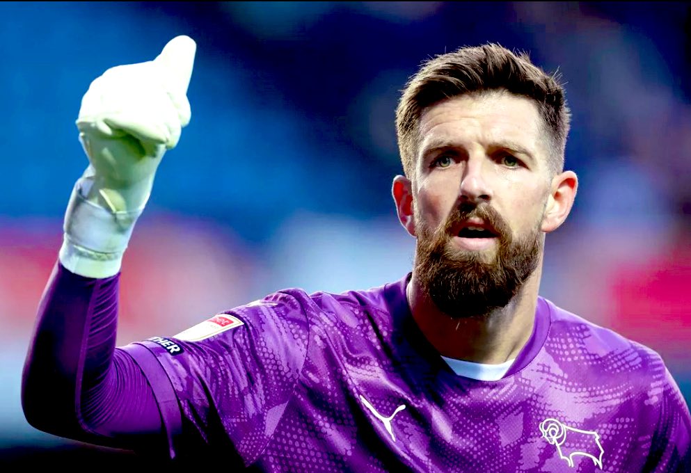 👏 🧤 Josh Vickers 🧤 👏 

Understudy keeper, comes in for the final 4 games and made some massive saves.

Lad has been through a lot off the pitch. 

Lots of #DCFC players deserve credit for the final 10 games, but he really stepped up when it was needed.