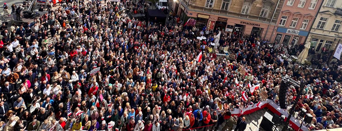 Lublin!!!! Wiec Rafała Trzaskowskiwgo. Ale to jest moc! Zobaczcie sami! Pokażcie mi wiec Nawrockiego. Jeszcze żadnego nie widziałem. PiS potrafi tylko autokarami zwozić ludzi na konwencję.