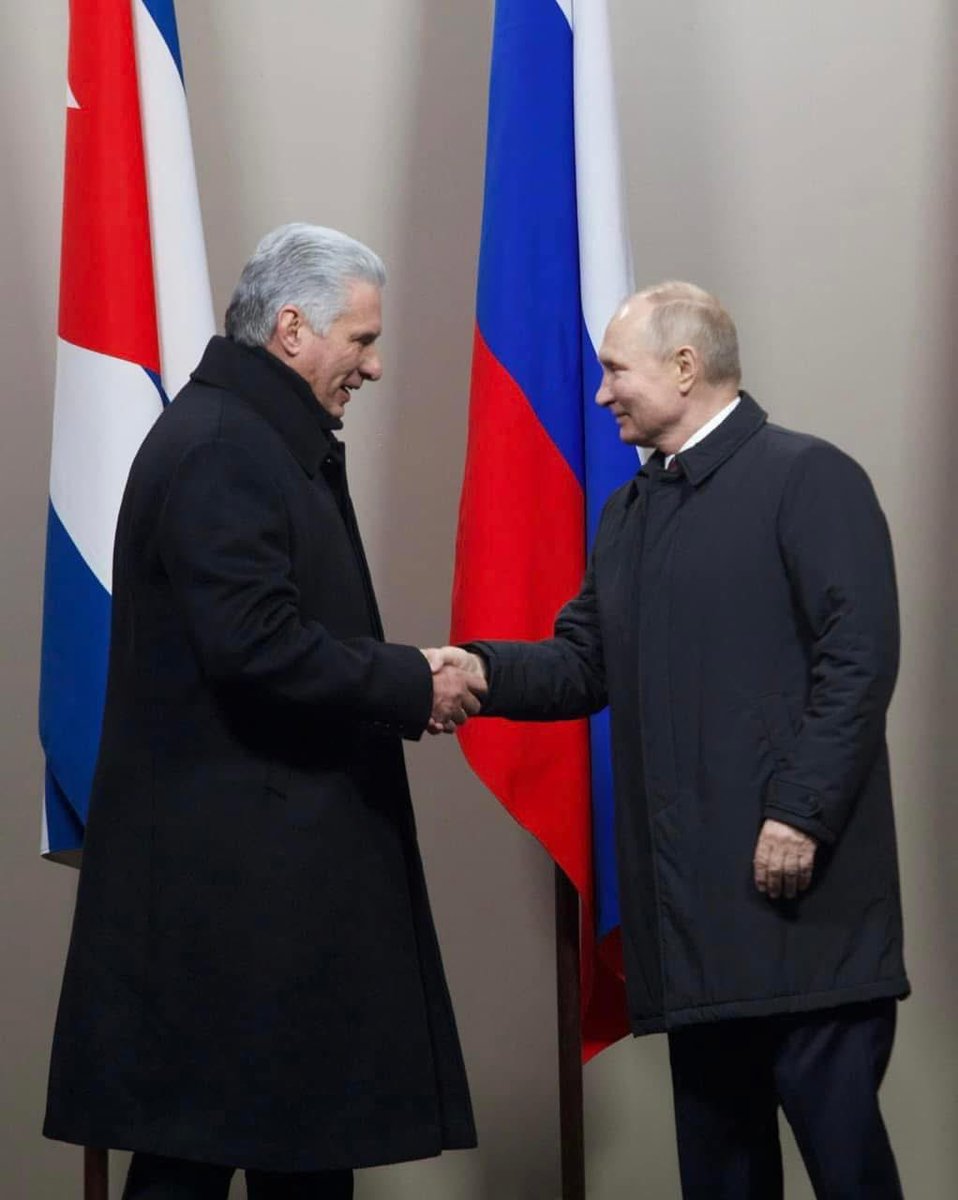 Tere Felipe (@_terefelipe_) on Twitter photo El Presidente de Cuba, <a href="/DiazCanelB/">Miguel Díaz-Canel Bermúdez</a>, acaba de llegar Rusia, para estar presente en la conmemoración de los gloriosos, 80 años, de la victoria soviética sobre el fascismo. 🇨🇺🤝🇷🇺
Para quienes insisten en hablar de "aislamiento", aquí está la respuesta: Cuba, junto a una nación El Presidente de Cuba, <a href="/DiazCanelB/">Miguel Díaz-Canel Bermúdez</a>, acaba de llegar Rusia, para estar presente en la conmemoración de los gloriosos, 80 años, de la victoria soviética sobre el fascismo. 🇨🇺🤝🇷🇺
Para quienes insisten en hablar de "aislamiento", aquí está la respuesta: Cuba, junto a una nación