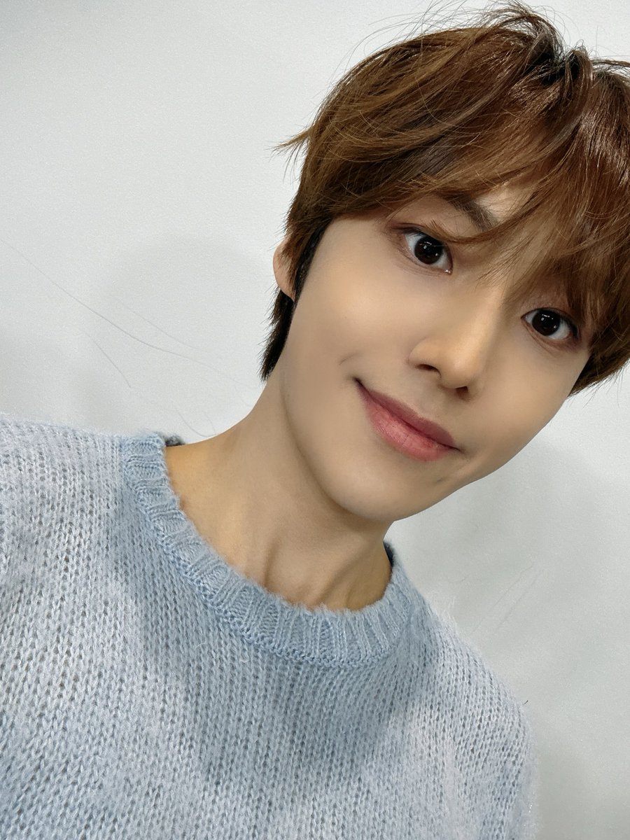 YOUNITE_twt's tweet photo. 좋은 밤 되세요 모두 🩵

#은상 #EUNSANG https://t.co/DLhdKbyDnZ