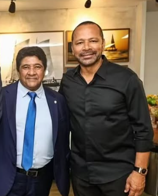 liberta___depre's tweet photo. Conversa de Neymar pai com Ednaldo Rodrigues selou veto a Jorge Jesus na Seleção.

Duas semanas atrás, Neymar pai teve uma conversa dura com Ednaldo Rodrigues. Nela,foi vetada a contratação de Jorge Jesus. A partir dali, Jesus foi para o último lugar da fila entre os candidatos a técnico da Seleção.

Via: @JornalOGlobo / @laurojardim 

📷: Divulgação / 📷: Al-Hilal