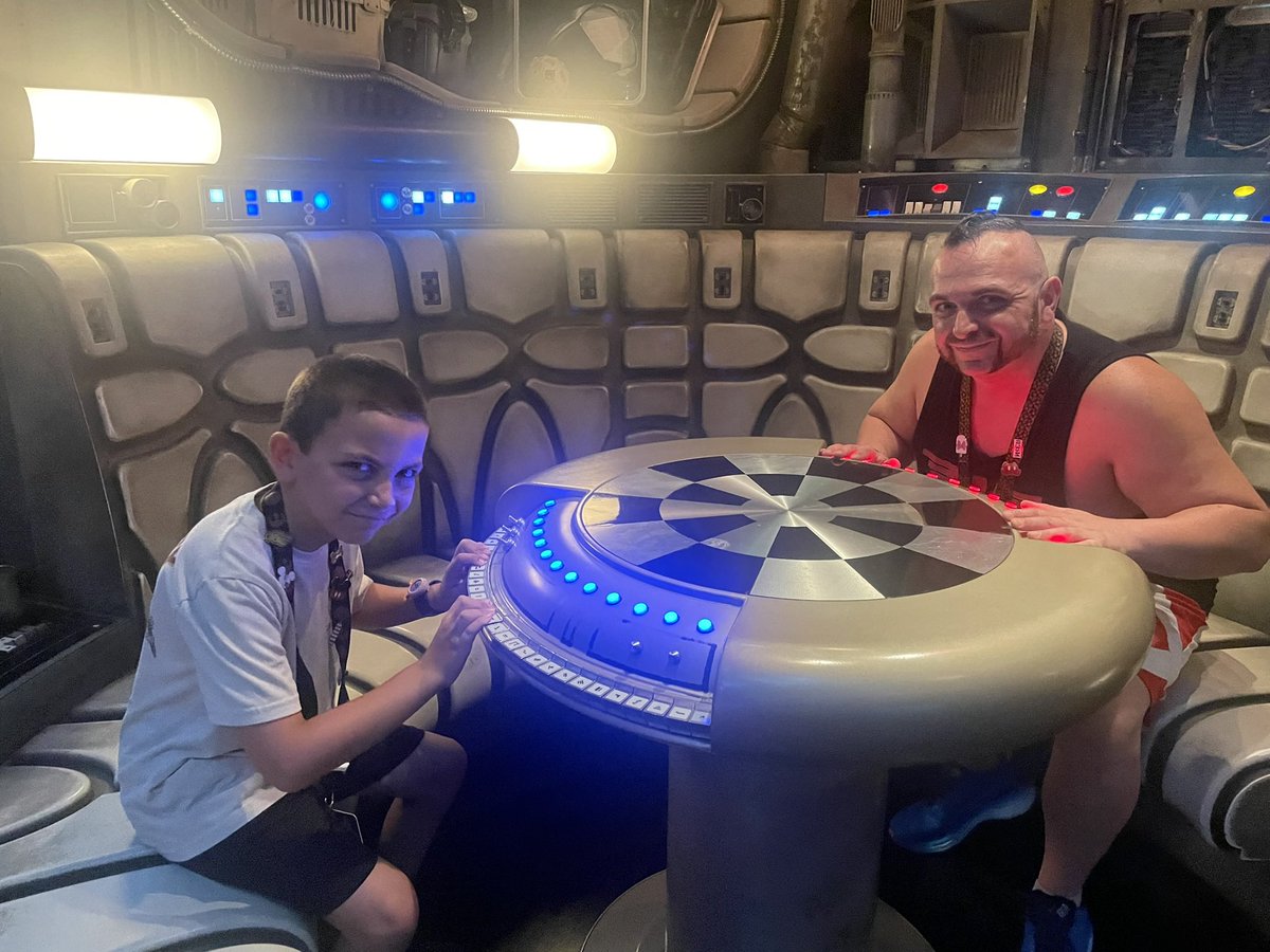 IHateSteveOff's tweet photo. May The 4th Be With You!
Head over to the channel and check out our 2024 Disney trip, including multiple trips to Galaxy’s Edge!
https://t.co/3sN5jn4tQx
#ItsAnOffWorld #StarWarsDay #MayThe4thBeWithYou https://t.co/oxjKn27gR3