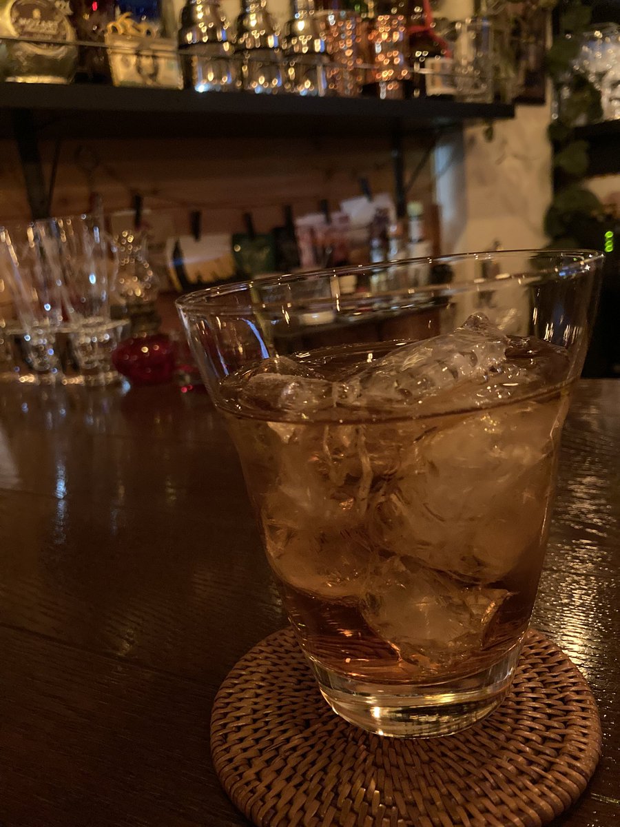 noelshun's tweet photo. #showbit 
飲みに来た。
oasis話出来て嬉しい https://t.co/hzxQjq0odO