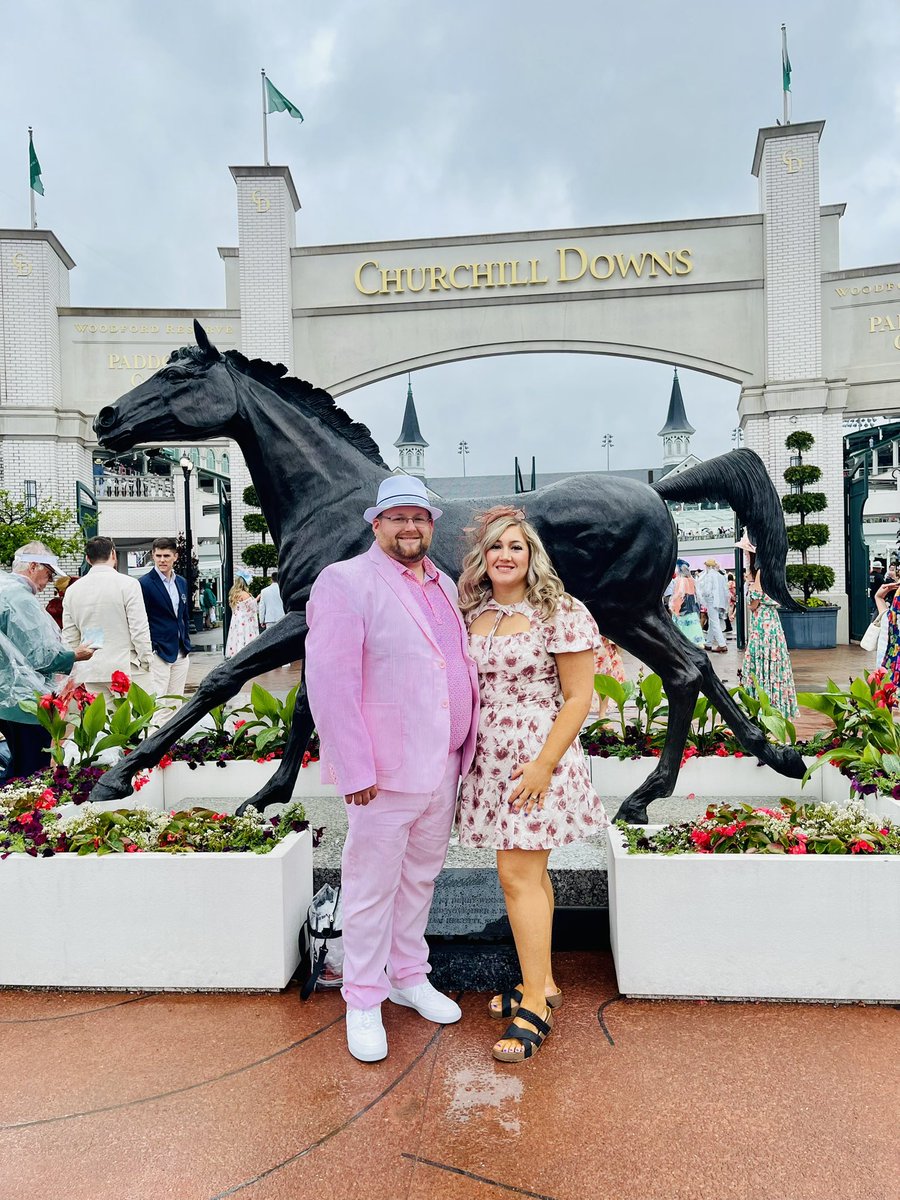 StrongLinzi's tweet image. 151st Kentucky Derby 🌹