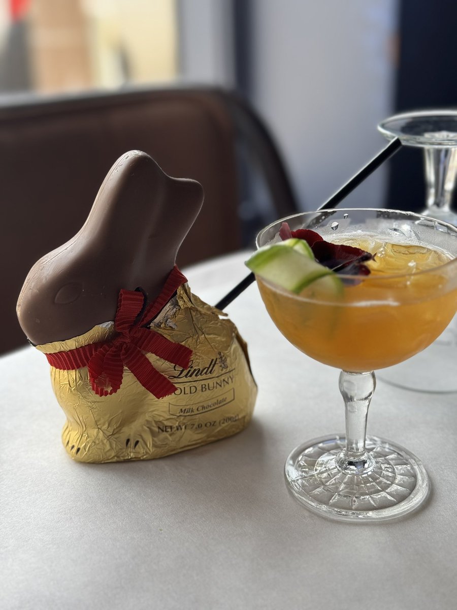 ThePastaTree's tweet image. Spring has Sprung at The Pasta Tree! Come in and enjoy the flavors of white Asparagus, Morel Mushrooms, spring peas, violets,asparagus and ramps! Indulge in an Amaretto Pistachio Martini in a @Lindt Chocolate Bunny 🐰 Accompanied with the Morel Mushroom And Ramp Lasagna Spring