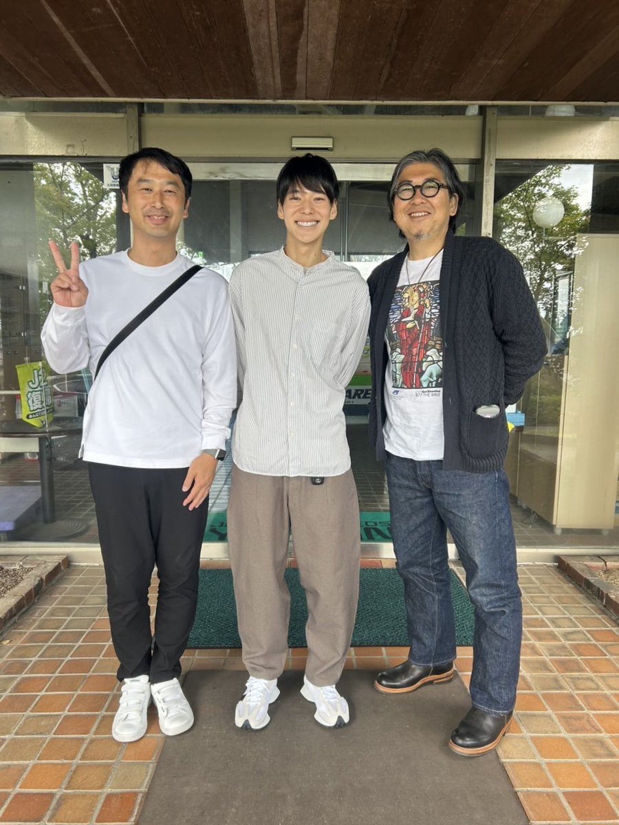 こうして所属してくれていた元選手が事務所を訪れてくれるのは嬉しいものです。蓮<a href="/513_ren/">山本 蓮</a> は相変わらずのイケメンで、相変わらず笑顔の素敵な青年でした。#キミは君らしく