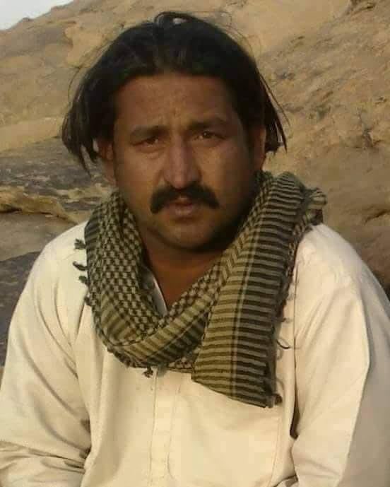 ایک بار پھر "مسنگ پرسن" کا پروپیگنڈا بے نقاب 🚨

رمضان دوستینزئی، جس نے گیارہ سال تک اپنا نام مسنگ پرسن لسٹ میں درج کروا کر ایران میں دہشت گرد تنظیم بی ایل اے کا حصہ بن کر بلوچستان میں بدامنی پھیلائی، حال ہی میں اسی تنظیم کی اندرونی لڑائی میں مارا گیا ہے۔

رمضان دوستینزئی کے اہل