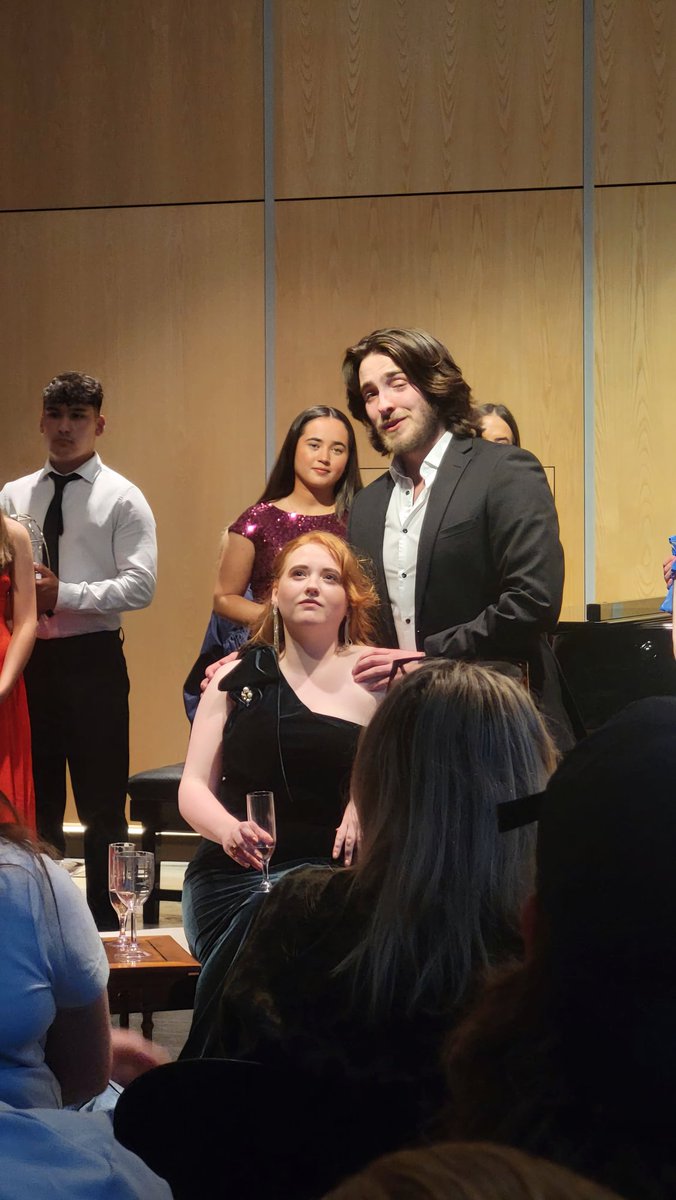 SandraOman1's tweet image. Pure joy to work with the beautiful students of @TUconservatoire in my capacity as Stagecraft lecturer on their presentation 'Love, Actually-A romantic journey through 4 centuries of opera'. Chapeau to their marvellous first student teachers &amp;amp; to répétiteur #AoifeOSullivan