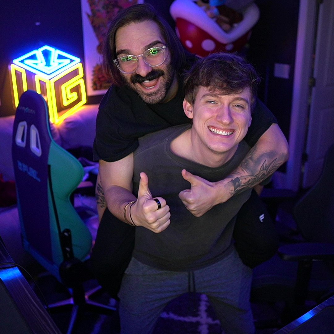 UnitedHayze's tweet image. After being live for 3 months straight, the Subathon has finally come to an end... Thank you all for the most insane event of our lives ♥