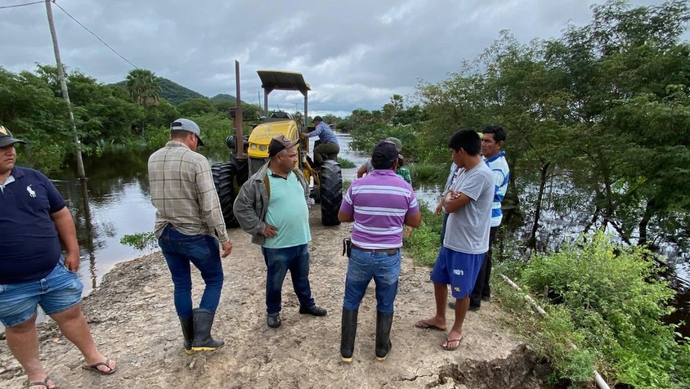 ▶️DOLÉS, PARAGUAY | ​​​​​​​​​​​​​​😭

Caminó 45 km para llegar a un hospital en el Chaco, no había helicópteros y falleció.😖

🛑Don Feliciano Acuña (52) se sintió mal, fue a pie en medio del barro, hasta llegar a la Colonia María Auxiliadora de Alto Paraguay donde esperó un
